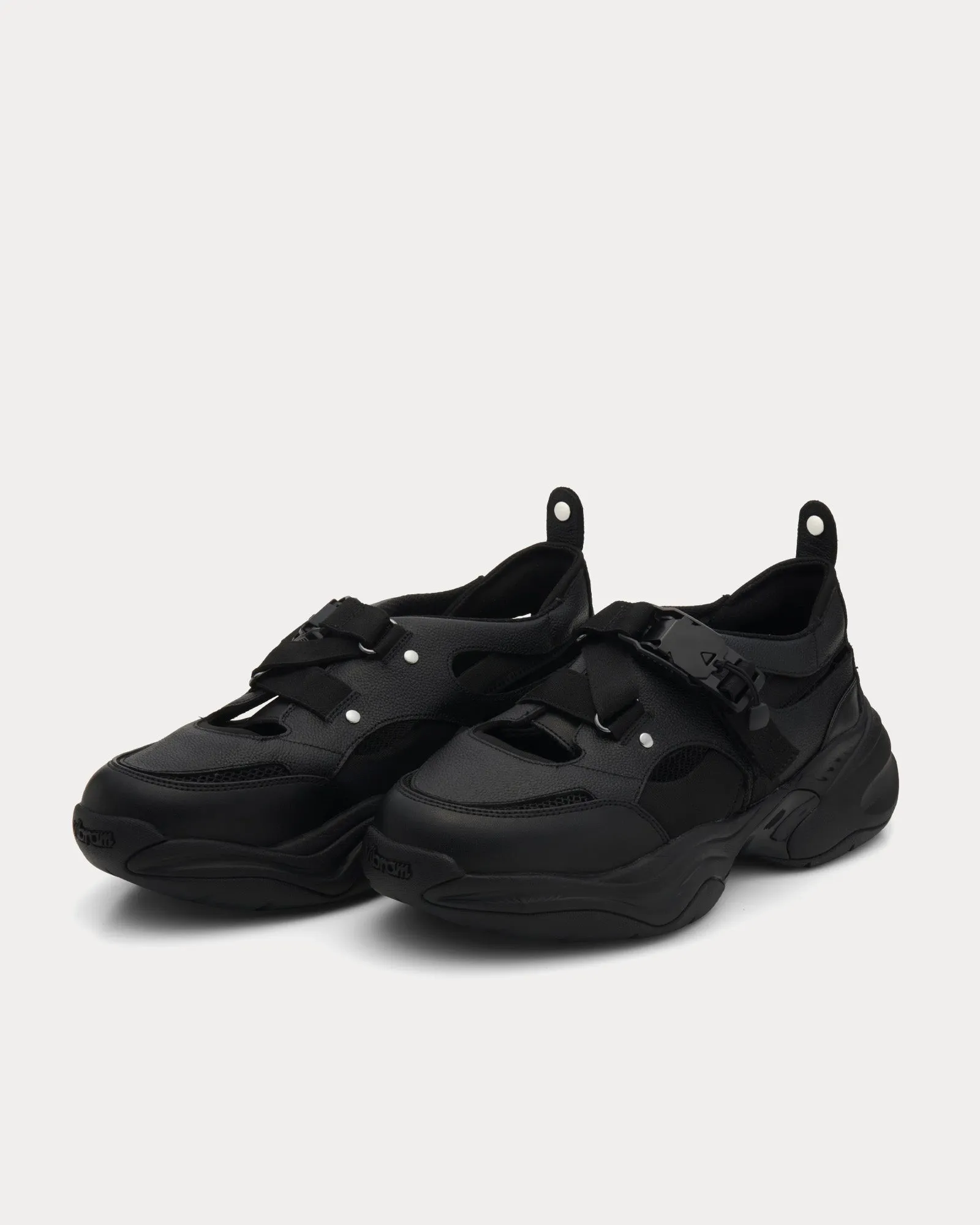 The Curve Aero Black Slip On Sneakers